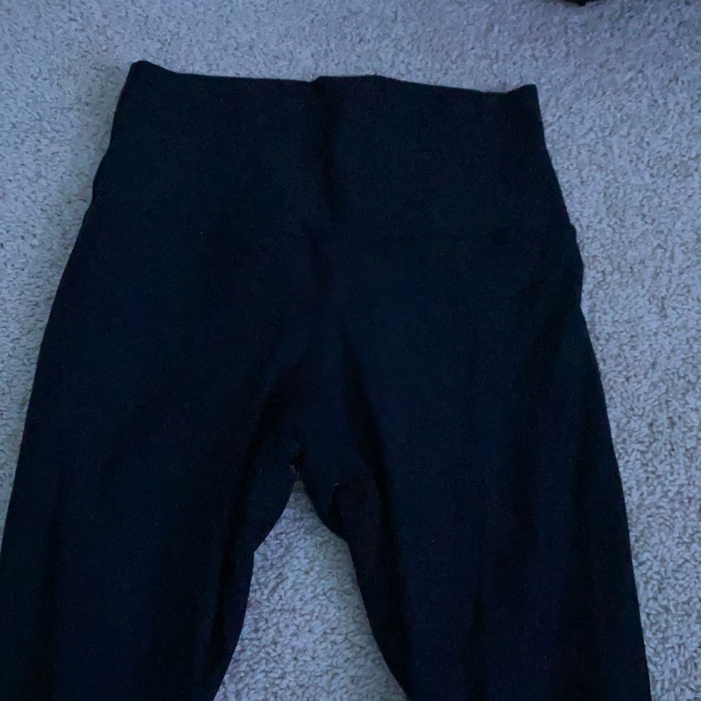 Black leggings